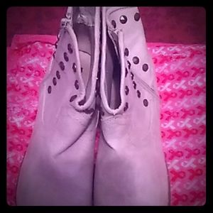Yoki Taps Cream Ankle Boots size 11